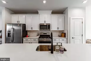 2503 Emerald Branch Dr, Hyattsville, MD 20782 - Photo 15
