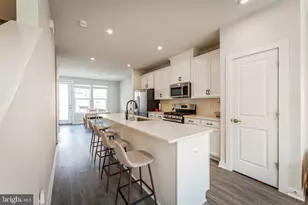 2503 Emerald Branch Dr, Hyattsville, MD 20782 - Photo 9