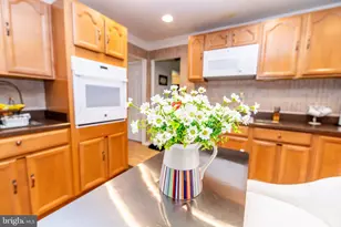 2004 Alban Ln, Bowie, MD 20716 - Photo 3