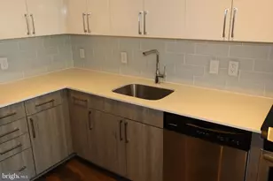 145 Riverhaven Dr, Oxon Hill, MD 20745 - Photo 9