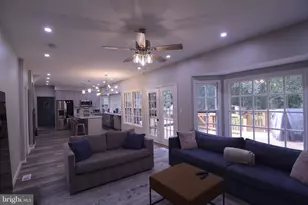 4904 Forest Creek Ct, Bowie, MD 20720 - Photo 15