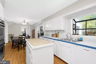 12112 Faith Ln, Bowie, MD 20715 - Photo 19
