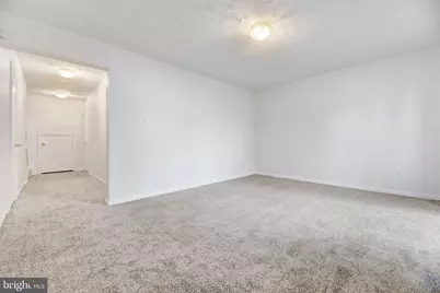 2406 Lemontree Lane, Springdale, MD 20774 - Photo 19