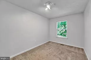 2406 Lemontree Ln, Springdale, MD 20774 - Photo 19