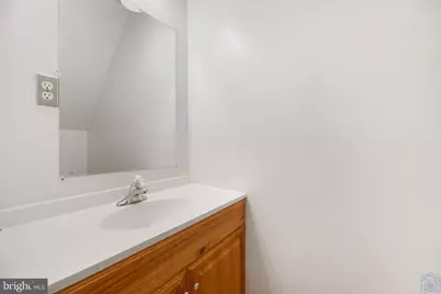 2406 Lemontree Lane, Springdale, MD 20774 - Photo 17