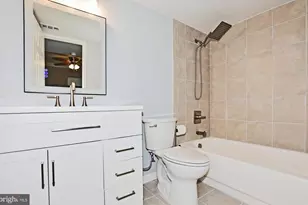 6928 Hanover Pkwy, Greenbelt, MD 20770 - Photo 23