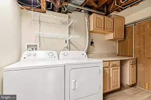 9104 Drake Pl, College Park, MD 20740 - Photo 37