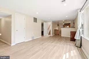 9104 Drake Pl, College Park, MD 20740 - Photo 29