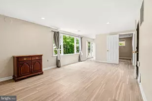 9104 Drake Pl, College Park, MD 20740 - Photo 27