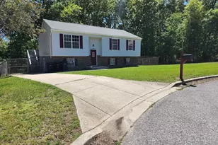 2904 White Pine Ct, Temple Hills, MD 20748 - Photo 5
