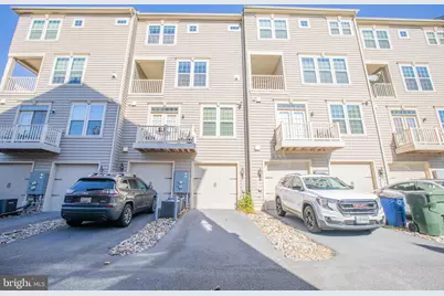 5307 S Center Drive #304D, Greenbelt, MD 20770 - Photo 3