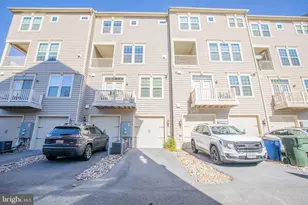 5307 S Center Dr, Greenbelt, MD 20770 - Photo 3