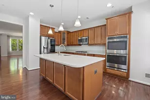 721 River Mist Dr, Oxon Hill, MD 20745 - Photo 11
