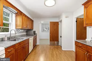 9717 48th Pl, College Park, MD 20740 - Photo 15
