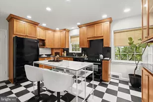 4104 Woodberry St, University Park, MD 20782 - Photo 9