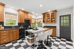 4104 Woodberry St, University Park, MD 20782 - Photo 11