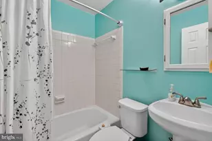 2422 Parkway, Cheverly, MD 20785 - Photo 19