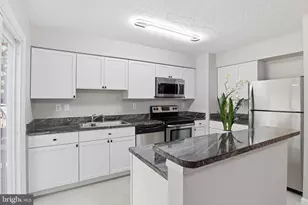 7718 Ora Ct, Greenbelt, MD 20770 - Photo 9