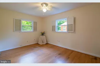 9205 49th Avenue, College Park, MD 20740 - Photo 33