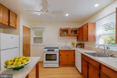 9205 49th Avenue, College Park, MD 20740 - Photo 19
