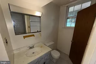 9006 Glenarden Pkwy, Glenarden, MD 20706 - Photo 35