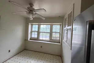 9006 Glenarden Pkwy, Glenarden, MD 20706 - Photo 11