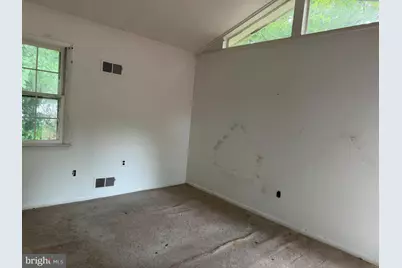 9006 Glenarden Parkway, Glenarden, MD 20706 - Photo 33
