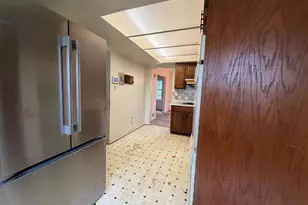 9006 Glenarden Pkwy, Glenarden, MD 20706 - Photo 9