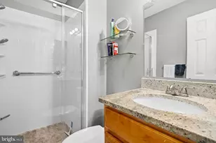 15818 Millbrook Ln, Laurel, MD 20707 - Photo 23