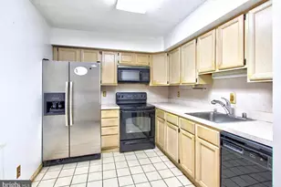 9200 Edwards Way, Hyattsville, MD 20783 - Photo 9