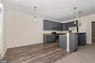 906 Hall Station Dr, Bowie, MD 20721 - Photo 13