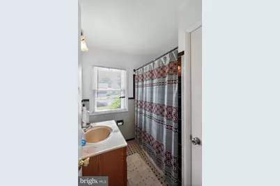 6509 Parkway Court, Hyattsville, MD 20782 - Photo 3