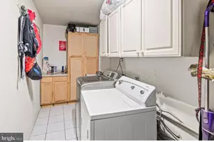 12007 Twin Cedar Ln, Bowie, MD 20715 - Photo 5