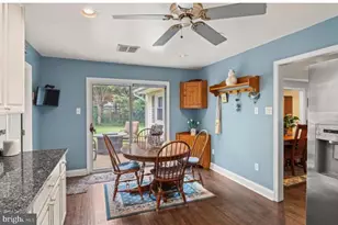 12007 Twin Cedar Ln, Bowie, MD 20715 - Photo 13