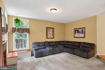 9110 Tallfield Court, Lanham, MD 20706 - Photo 11