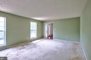 10711 Featherstone Dr, Fort Washington, MD 20744 - Photo 5