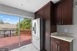 10907 Daniel Sim Ct, Upper Marlboro, MD 20772 - Photo 5