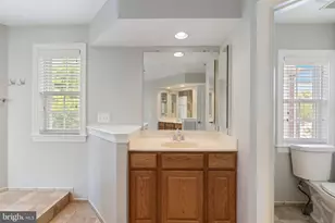 15436 Symondsbury Way, Upper Marlboro, MD 20774 - Photo 33