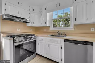 415 Winslow Rd, Oxon Hill, MD 20745 - Photo 17