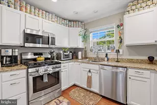 9944 Royal Commerce Pl, Upper Marlboro, MD 20774 - Photo 11