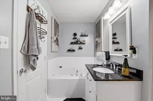 9944 Royal Commerce Pl, Upper Marlboro, MD 20774 - Photo 19