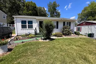 8804 McHenry Ln, Lanham, MD 20706 - Photo 3