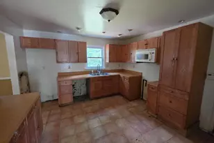 12100 Chesterton Dr, Upper Marlboro, MD 20774 - Photo 17