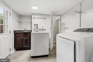 9101 Autoville Dr, College Park, MD 20740 - Photo 31