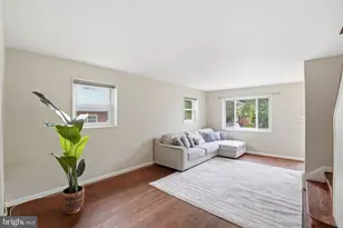 2217 Lakewood St, Suitland, MD 20746 - Photo 3