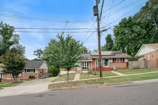 3113 Bellbrook Ct, Temple Hills, MD 20748 - Photo 3