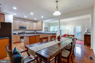 915 Hall Station Dr, Bowie, MD 20721 - Photo 9
