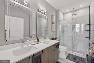 145 Riverhaven Dr, Oxon Hill, MD 20745 - Photo 9