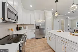806 Pengrove Ct, Bowie, MD 20716 - Photo 3