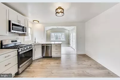 5923 Berwyn Road, College Park, MD 20740 - Photo 9